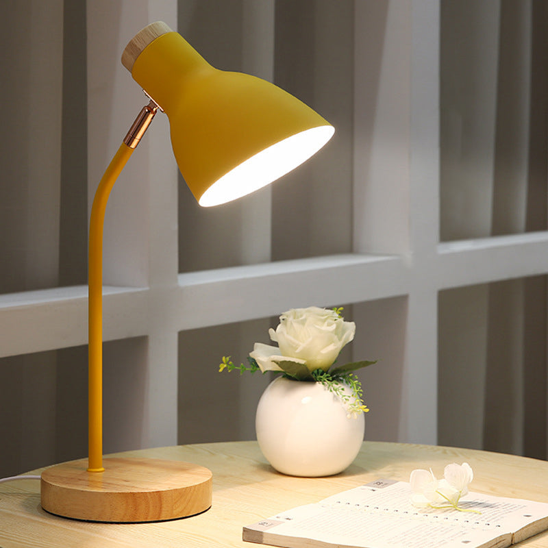 Flashlight-shaped swivel table lamp Macaron Metal 1-light night lamp for children's room | Kalsten