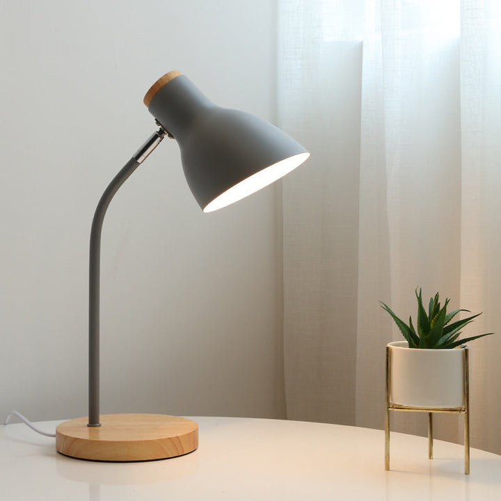 Flashlight-shaped swivel table lamp Macaron Metal 1-light night lamp for children's room | Kalsten