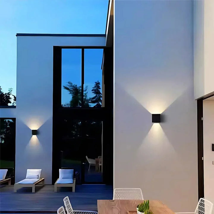 Modern Black Aluminum Wall Lamp Kalsten