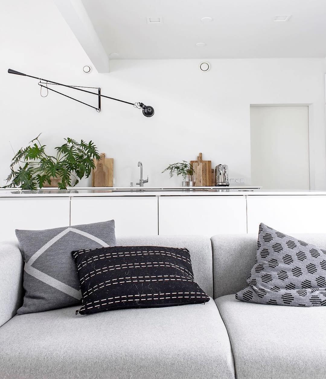 Model 265 Wall Lamp | Kalsten