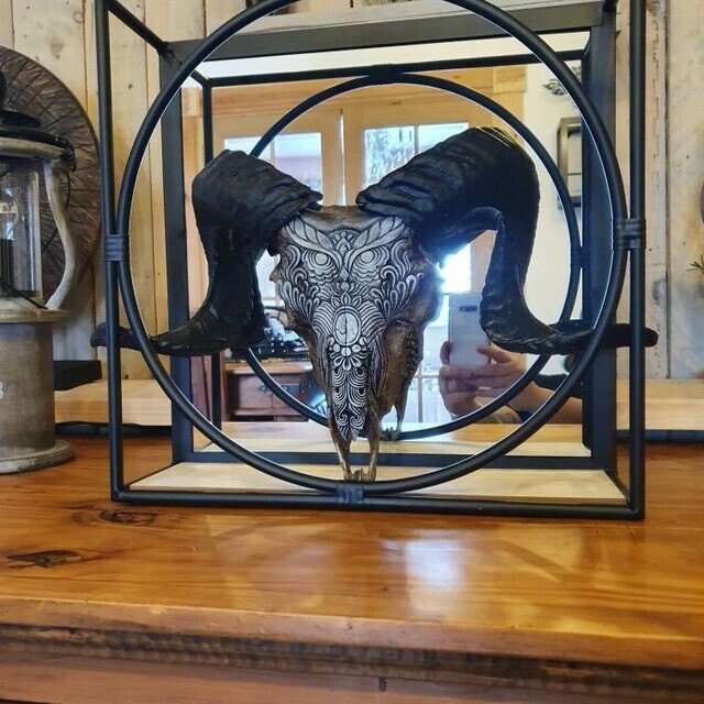 Kalsten | Carved Ram Skull