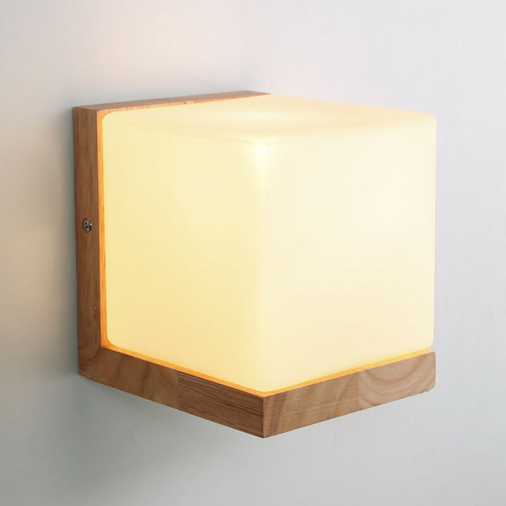 EcoChic Cube Wall Lamp – Sustainable & Modern Design Kalsten