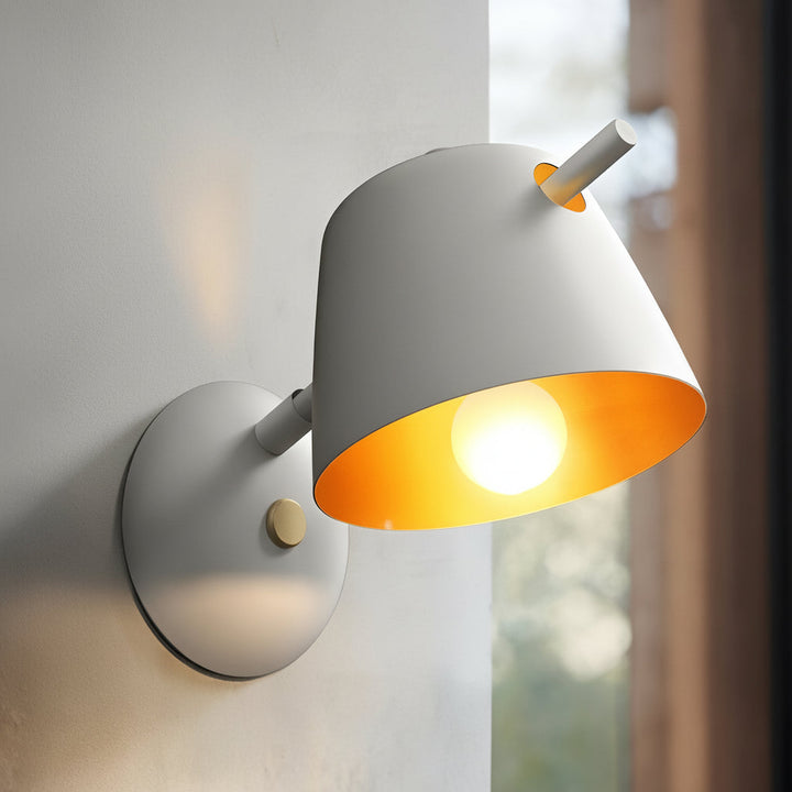 Metal Wall Sconce – Nordic Hat Style Matte Iron E27 (15x28cm) | Kalsten