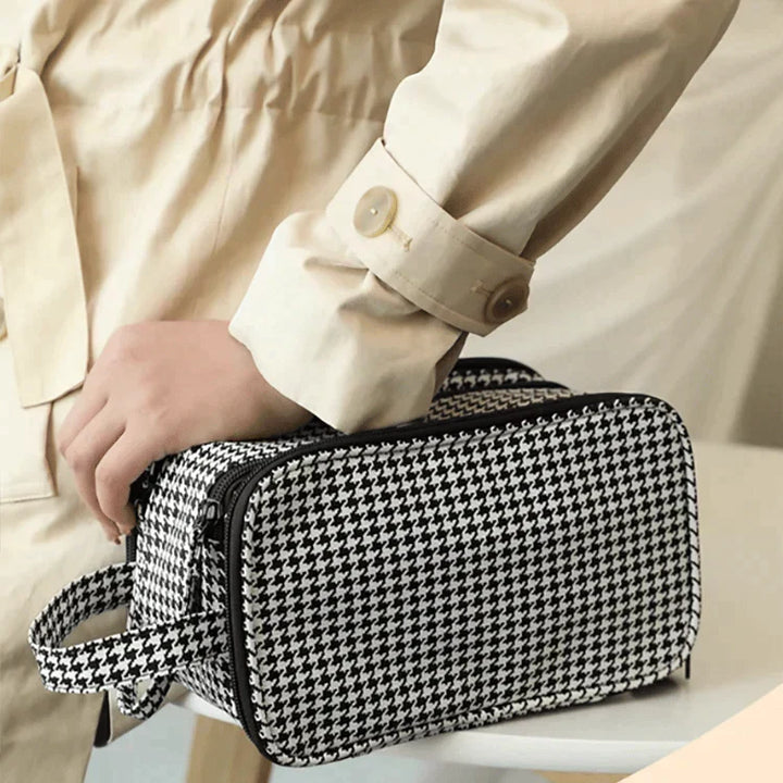 Portable cosmetics bag with large capacity | Kalsten
