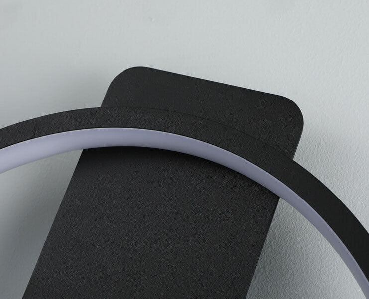 Luxe Clock-shaped LED Wall Lamp for Modern Interior Kalsten