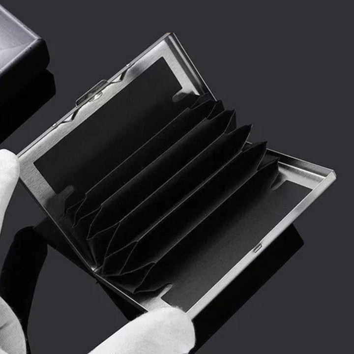 Kalsten | Ultral thin card case with theft and demagnetization protection