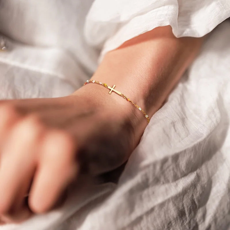 Skanto | Trendy Cross Bracelet