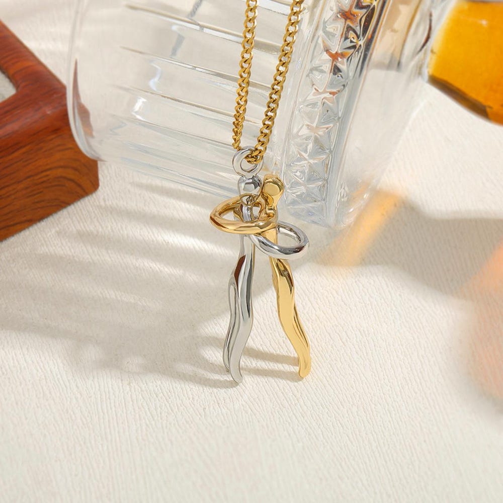 Kalsten | Bonding Hug Necklace