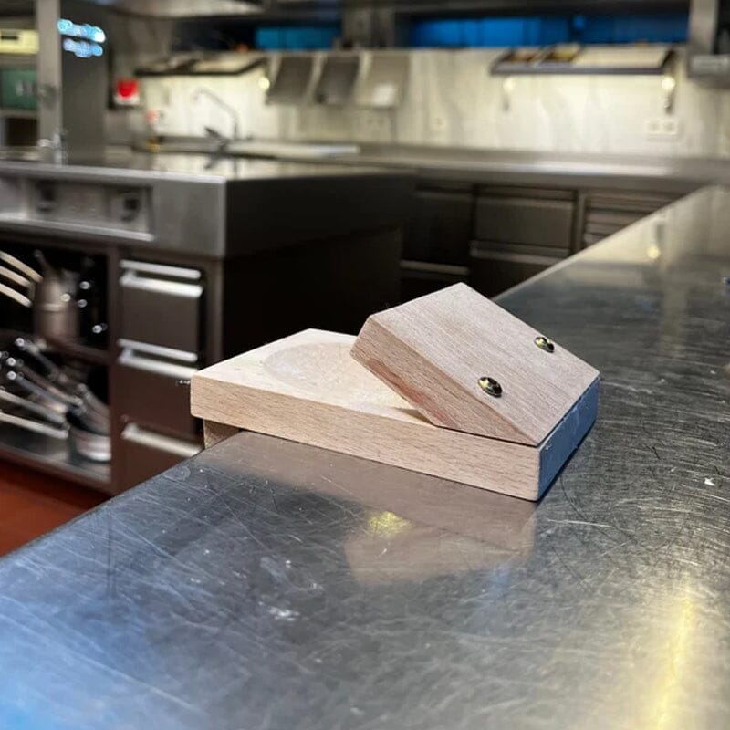 Oyster opening clamp
