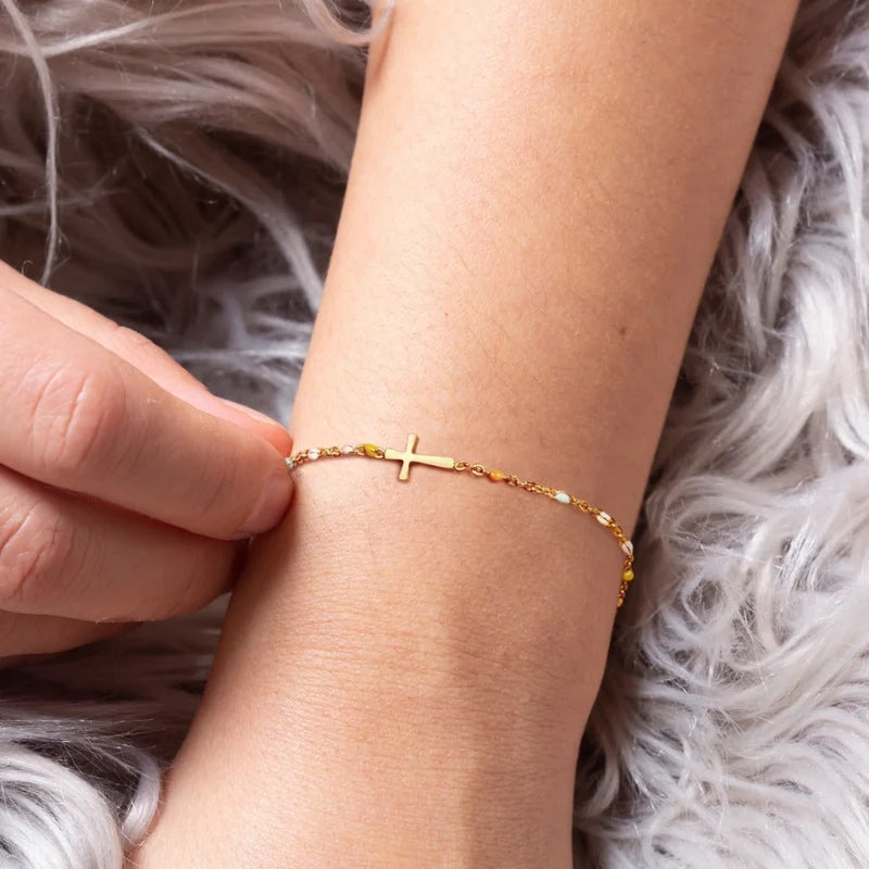 Skanto | Trendy Cross Bracelet