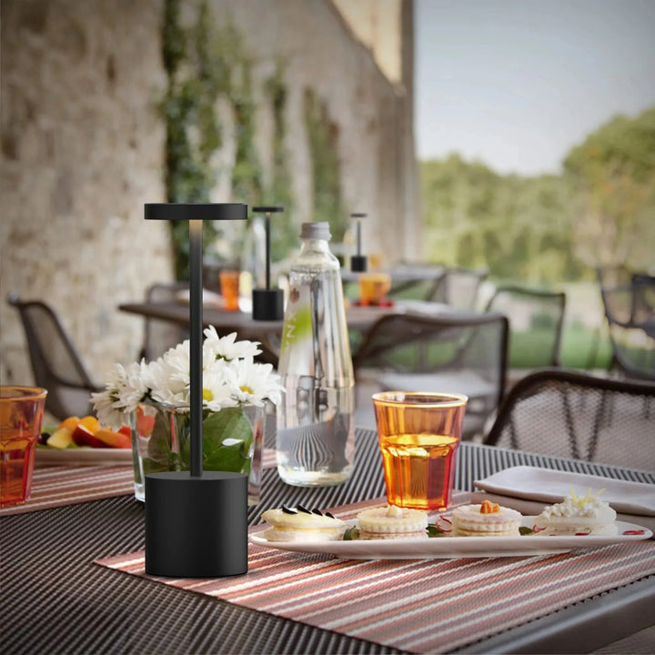 NoirElegance - Modern Black LED Table Lamp Kalsten
