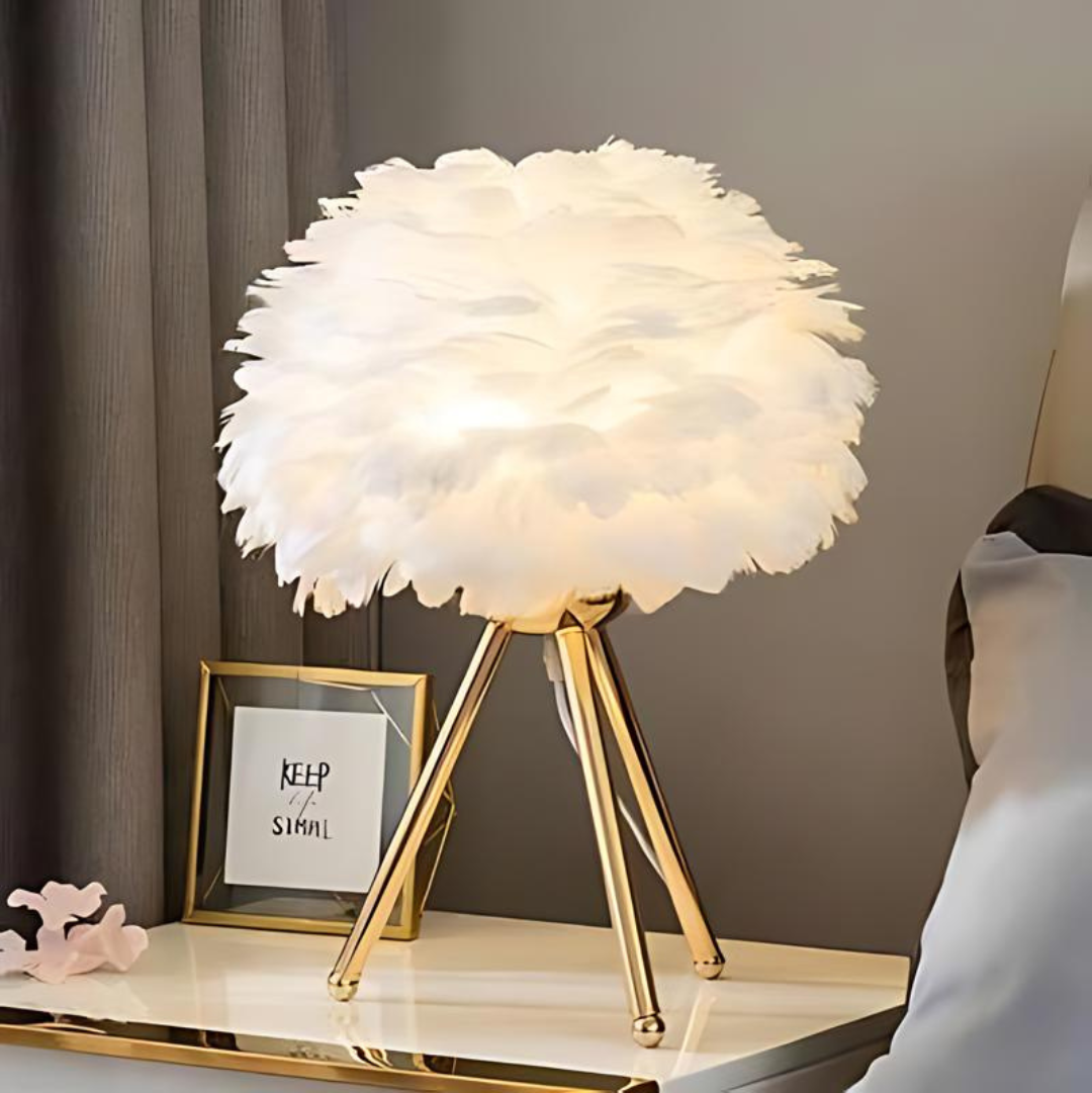 Luxury Table Lamp with Soft Feathers | Kalsten