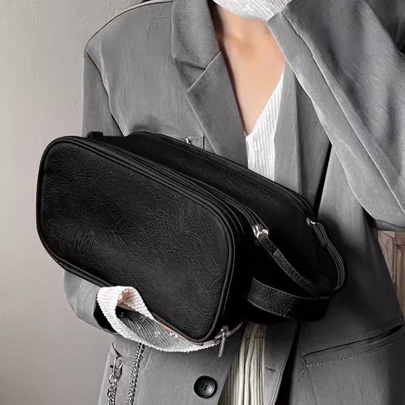 Portable cosmetics bag with large capacity | Kalsten