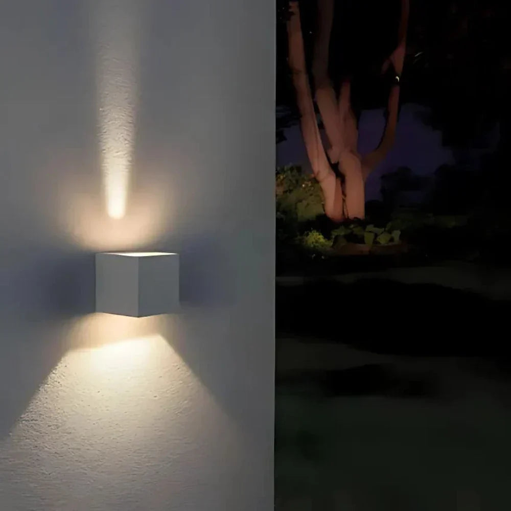 Modern Black Aluminum Wall Lamp Kalsten