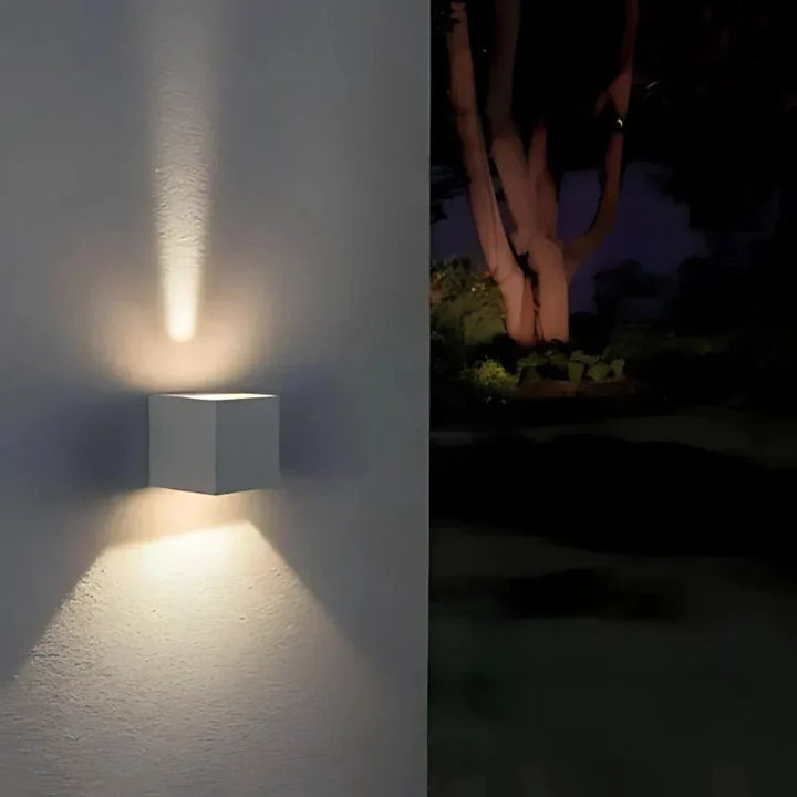 Modern Black Aluminum Wall Lamp Kalsten