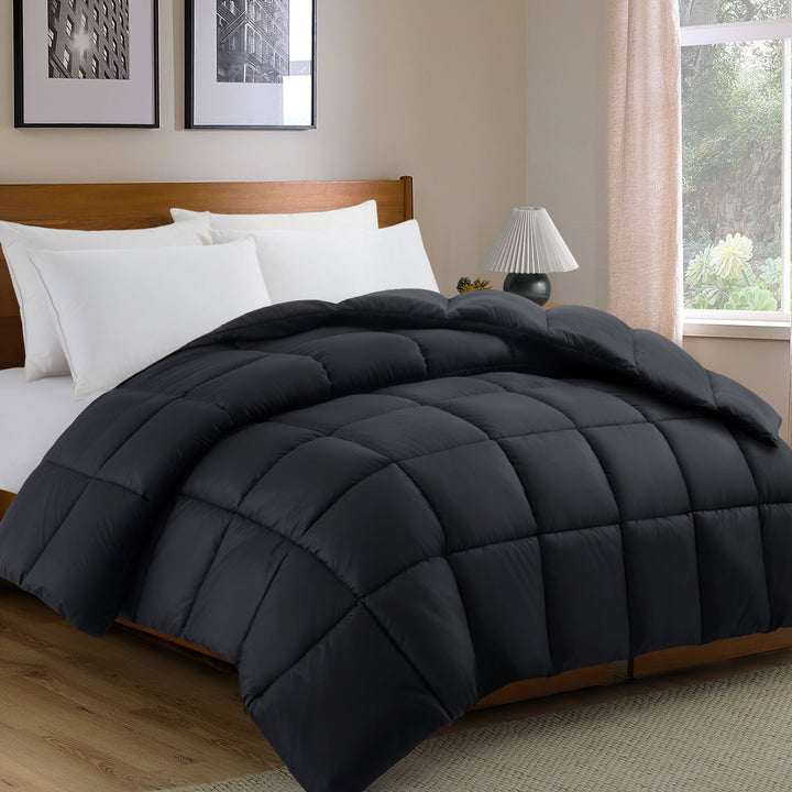 Luxury Seasonal Duvet with Reversible Design and Microfiber Filling Kalsten