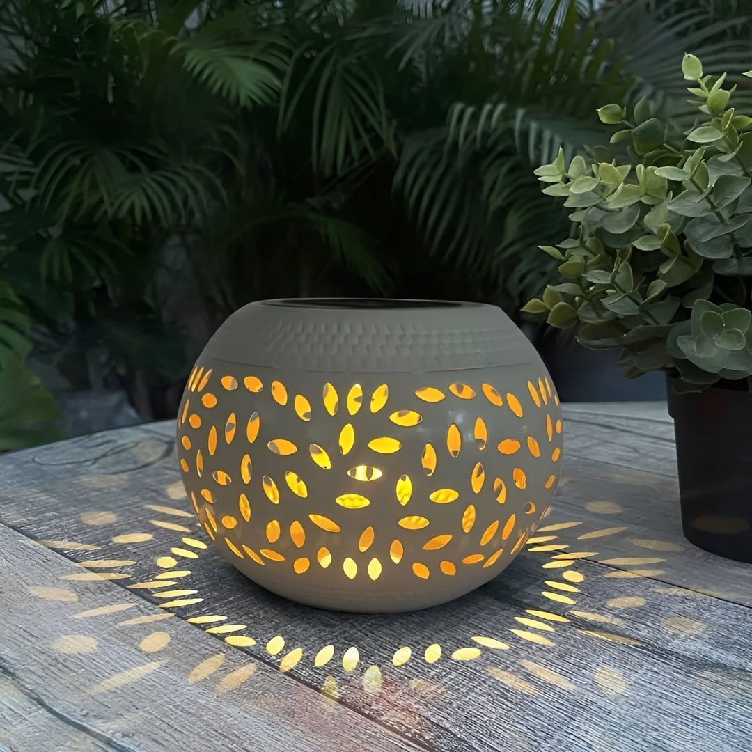 Elegant Solar Garden Light with Dots - Atmospheric Outdoor Lighting Kalsten