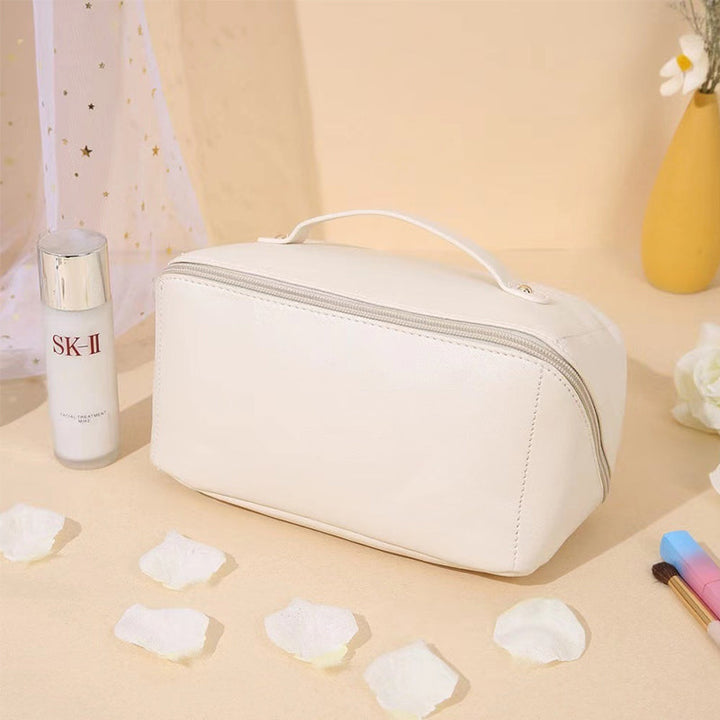 Portable leather travel cosmetic bag | Kalsten
