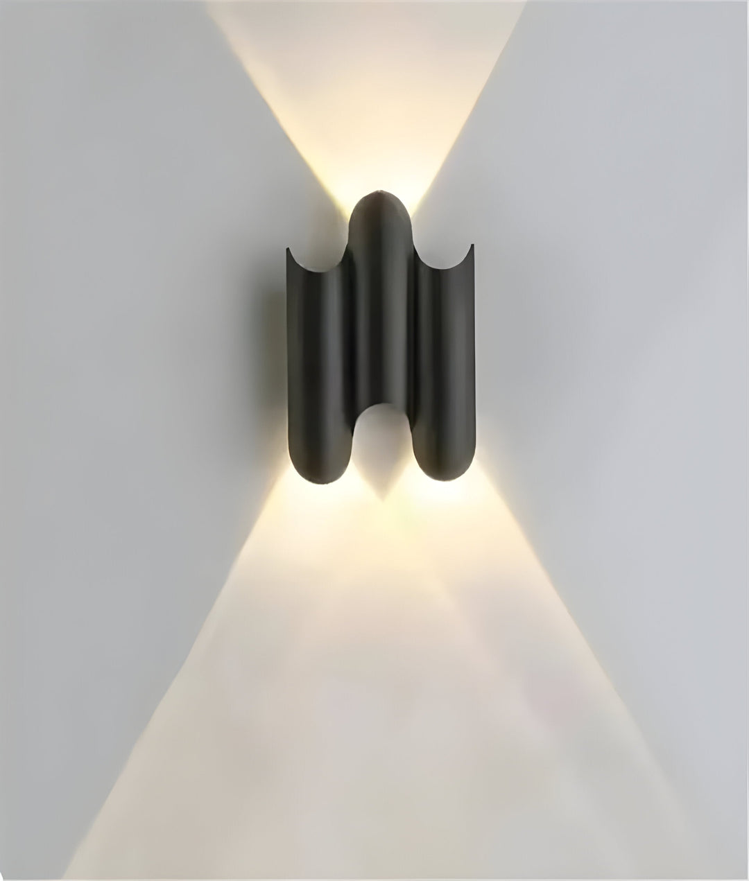 VerandaShine Light – Modern waterproof outdoor wall lamp | Kalsten
