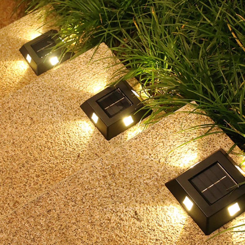 Solar Wall-Mounted Pathway Light | Kalsten