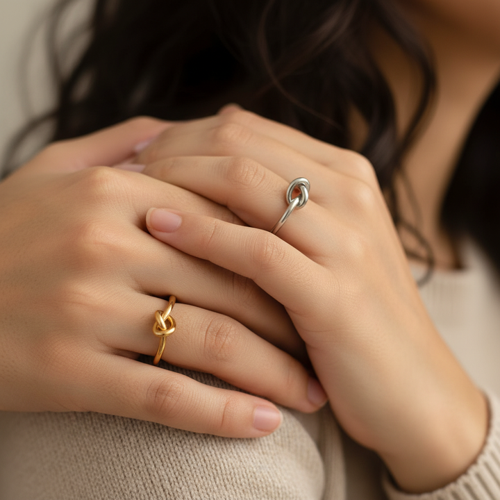 Kalsten | Dainty Heart Knot Bond Ring