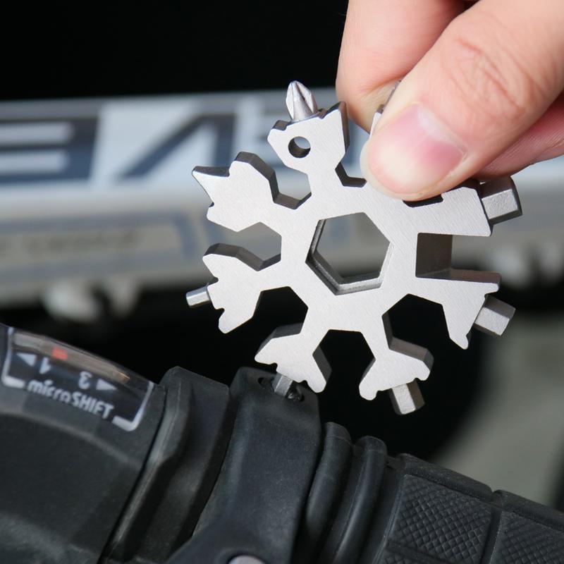 Saker 18-in-1 Snowflake Multi-Tool | Kalsten