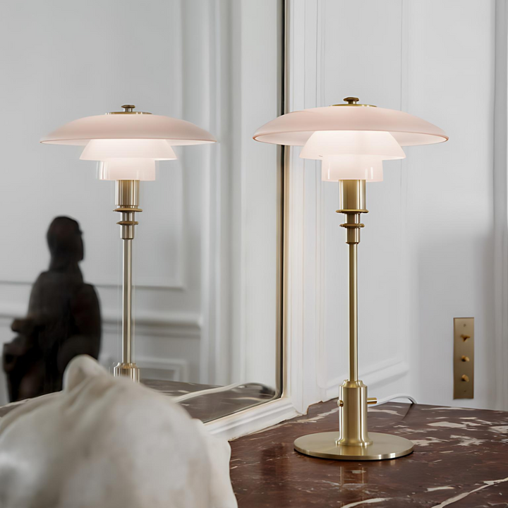 Lumière Serein - Elegant Metal Table Lamp Kalsten