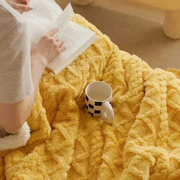 Kalsten | Thick Lambswool Winter Fleece Blanket - LuxyCozy
