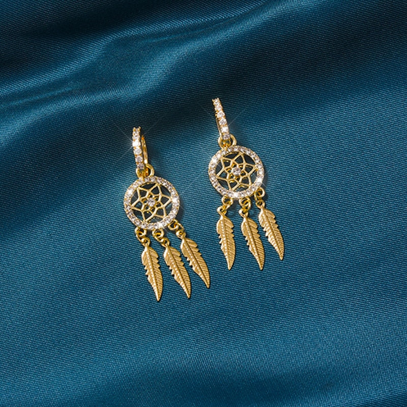 Kalsten | Evani️ | Elegant refinement with 14-carat gold earrings