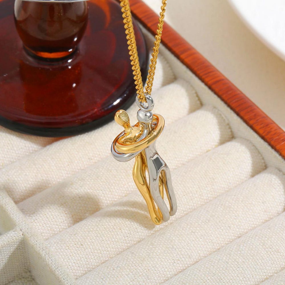 Kalsten | Bonding Hug Necklace