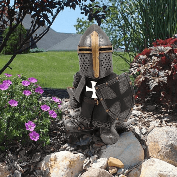 Kalsten | Garden Gnomes Guard