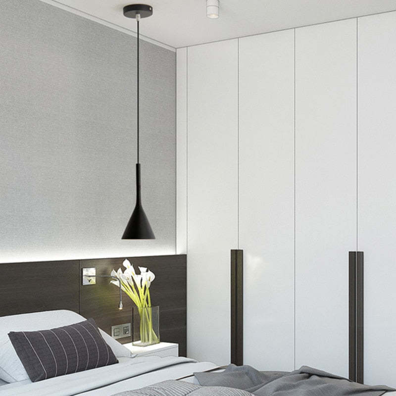 Modern Triangle Pendant Lamp - Trionda | Kalsten