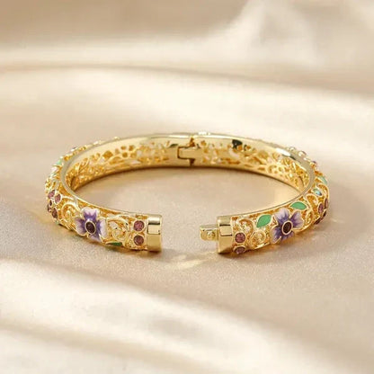 Skanto | 14k Diamond Accent Flower Bangle