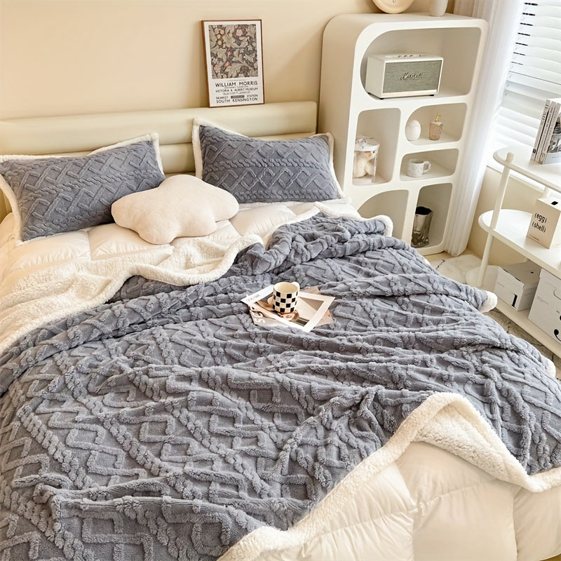 Vintage Luxe Reversible Fleece Blanket - Essential for Winter Kalsten