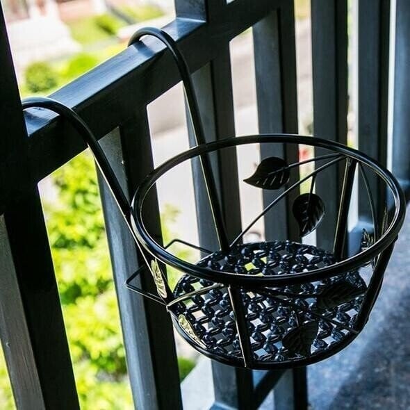 VerdaLift Plant Hanging Shelf — Finally rock-solid support for your balcony dreams | Kalsten