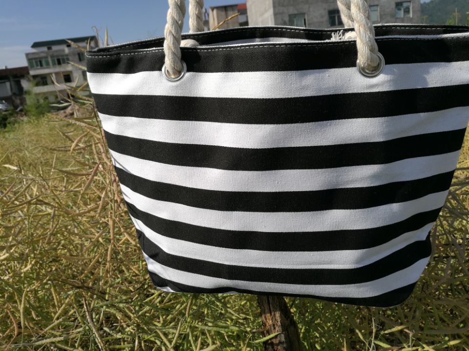 Durable beach bag with sturdy rope handles Kalsten