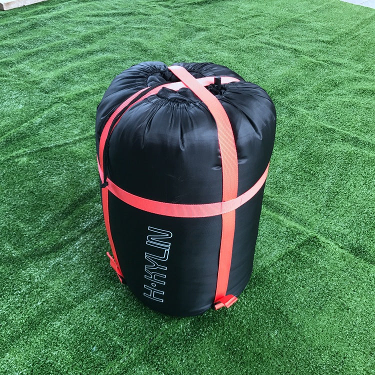 Travel blanket with integrated pillows Kalsten