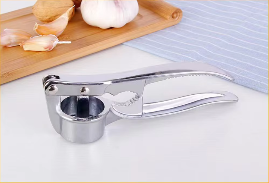 Kalsten | Robust garlic press made of stainless steel