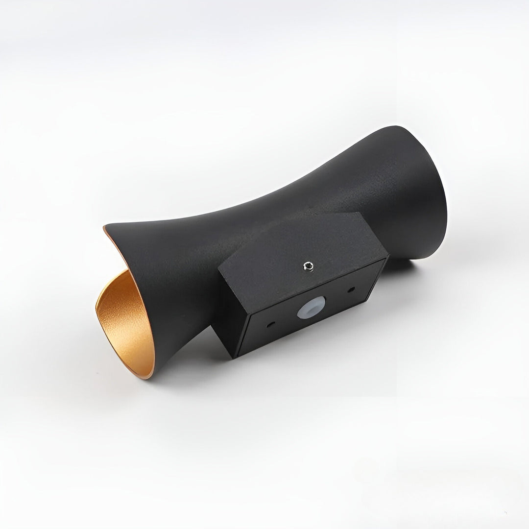 Luxuria Outdoor Wall Lamp - UrbanGlow LED Lighting Kalsten
