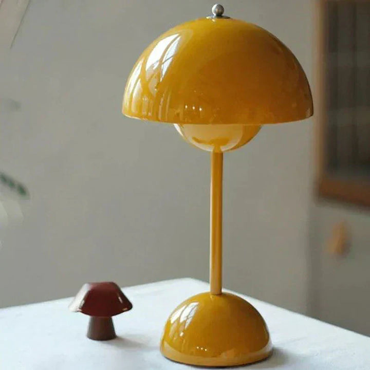 Bud LED table lamp – Metal, modern, 220V | Kalsten