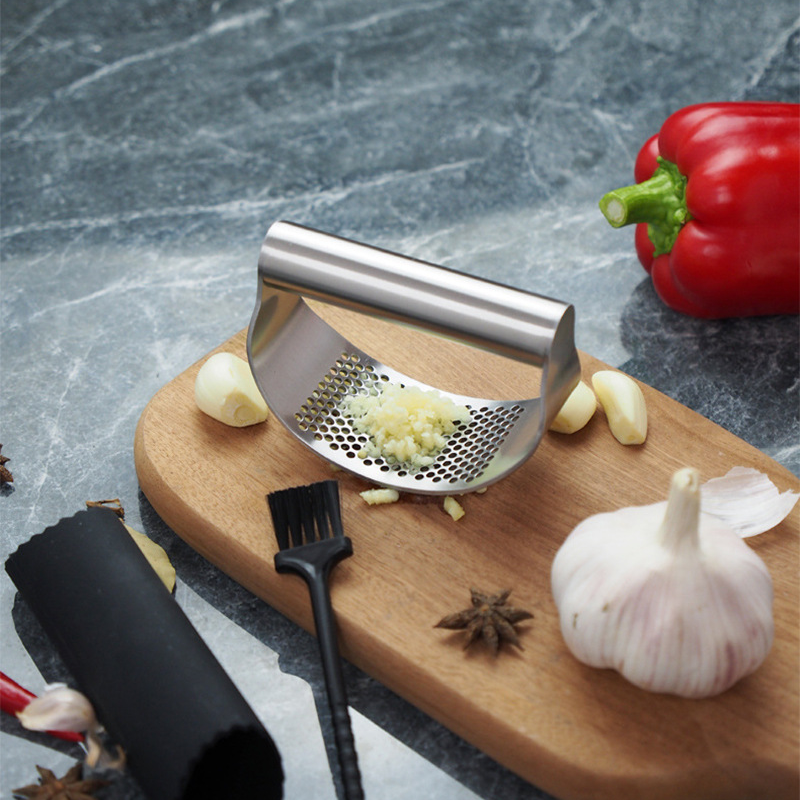 Manual stainless steel garlic press | Kalsten