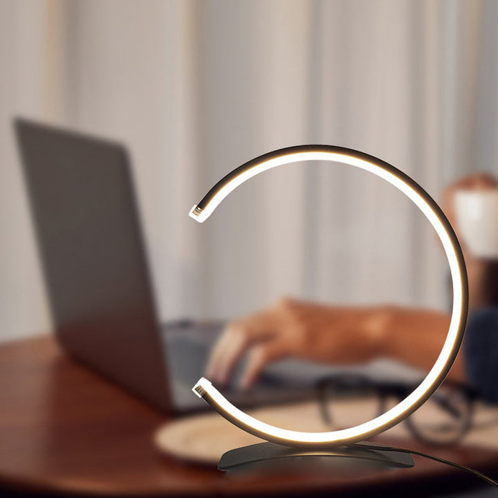 3/4 Circle Lamp Touch LED Modern Accent Table Lamp | Kalsten