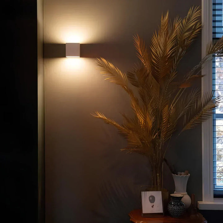 Rechargeable Motion Sensor Wall Lamp – Warm LED