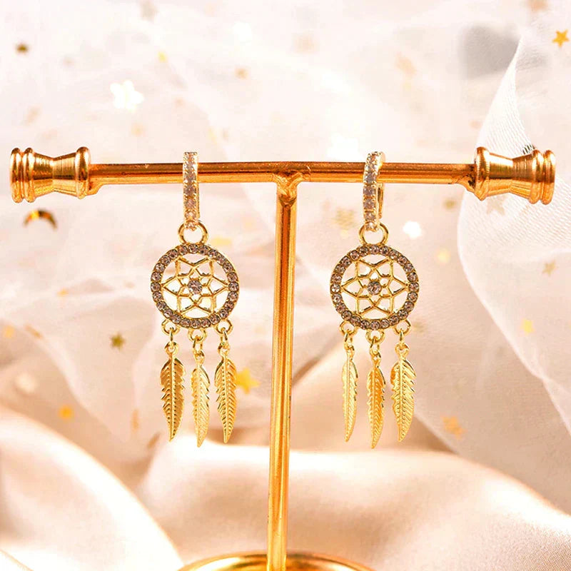 Kalsten | Evani️ | Elegant refinement with 14-carat gold earrings