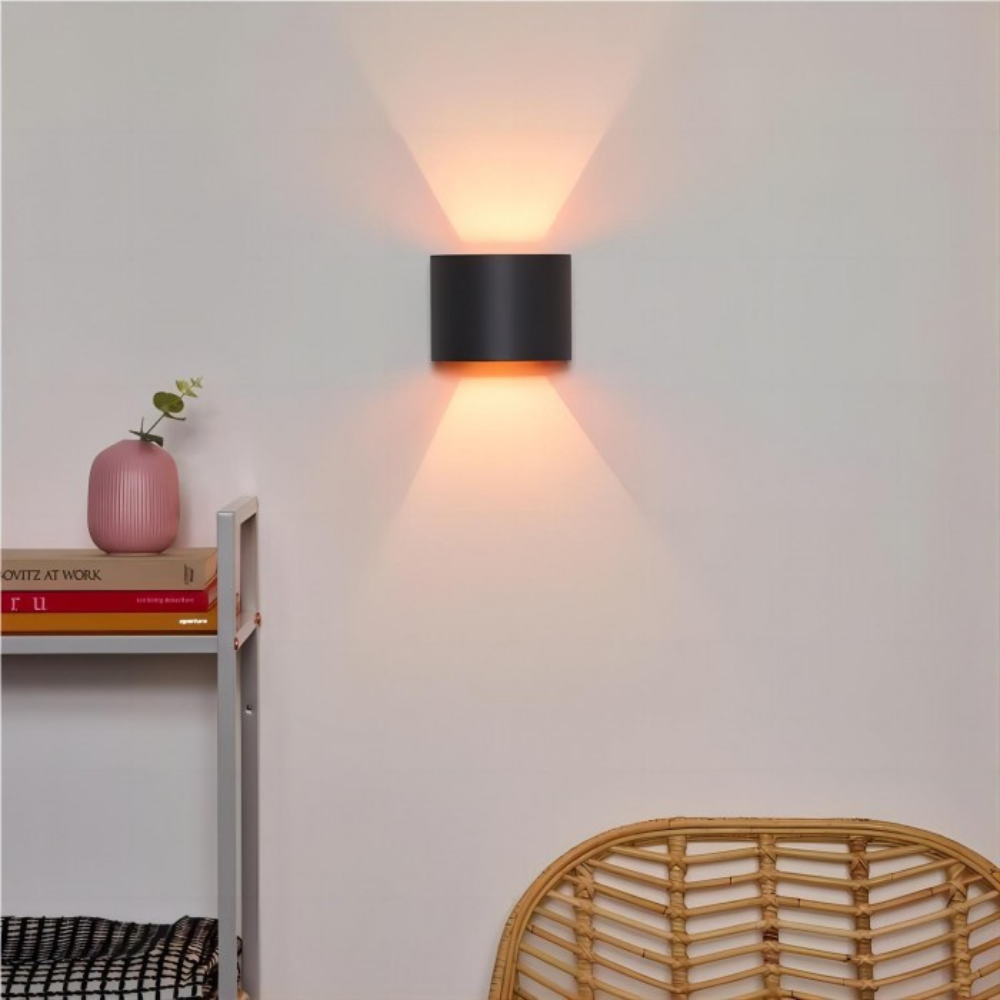 Lumière Royale - Stylish modern LED cube wall lamp Kalsten