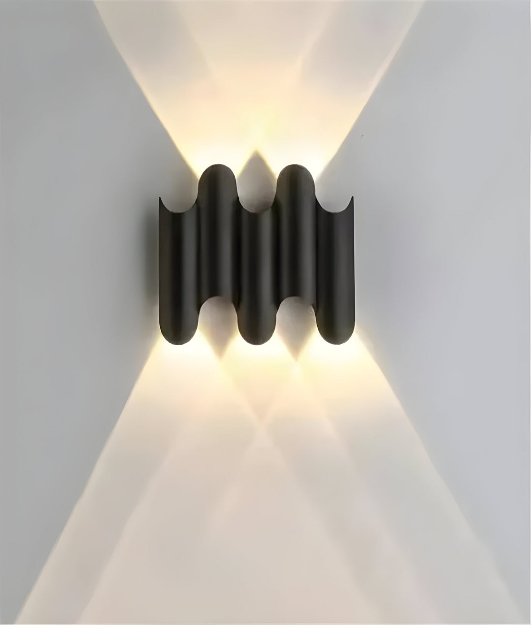 VerandaShine Light – Modern waterproof outdoor wall lamp | Kalsten