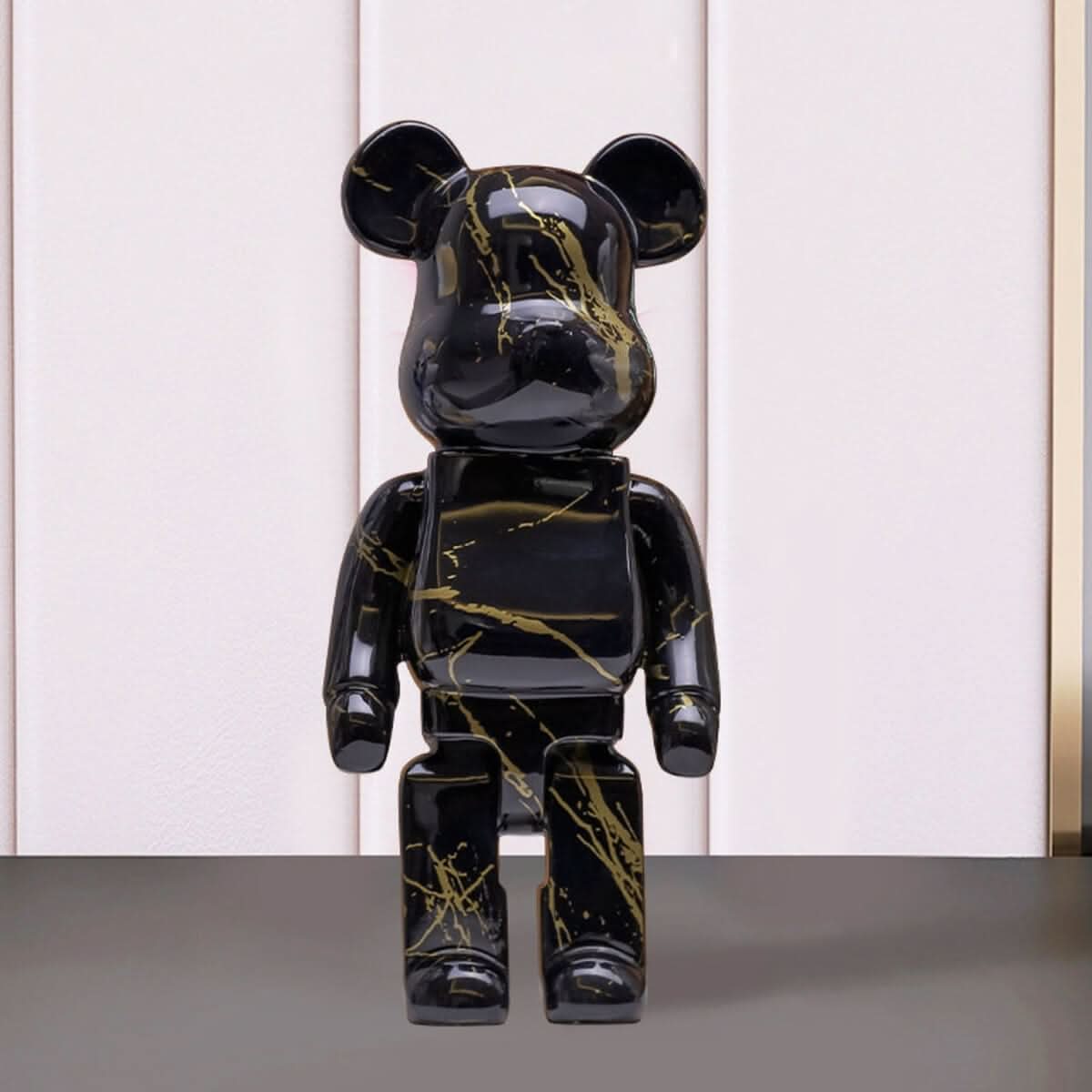 BowLift | Bear Street Art Resin Decor Figure