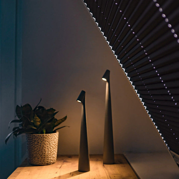Table Lamp Modern Red Metal LED Light | Kalsten