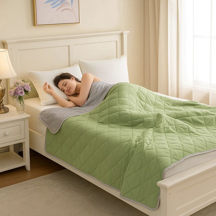 SilkCool | Cooling Blanket – Instant Cooling Comfort – Silky Hypoallergenic Fibre – Prevents Overheating – Relief for Night Sweats Sensitive Skin Kalsten