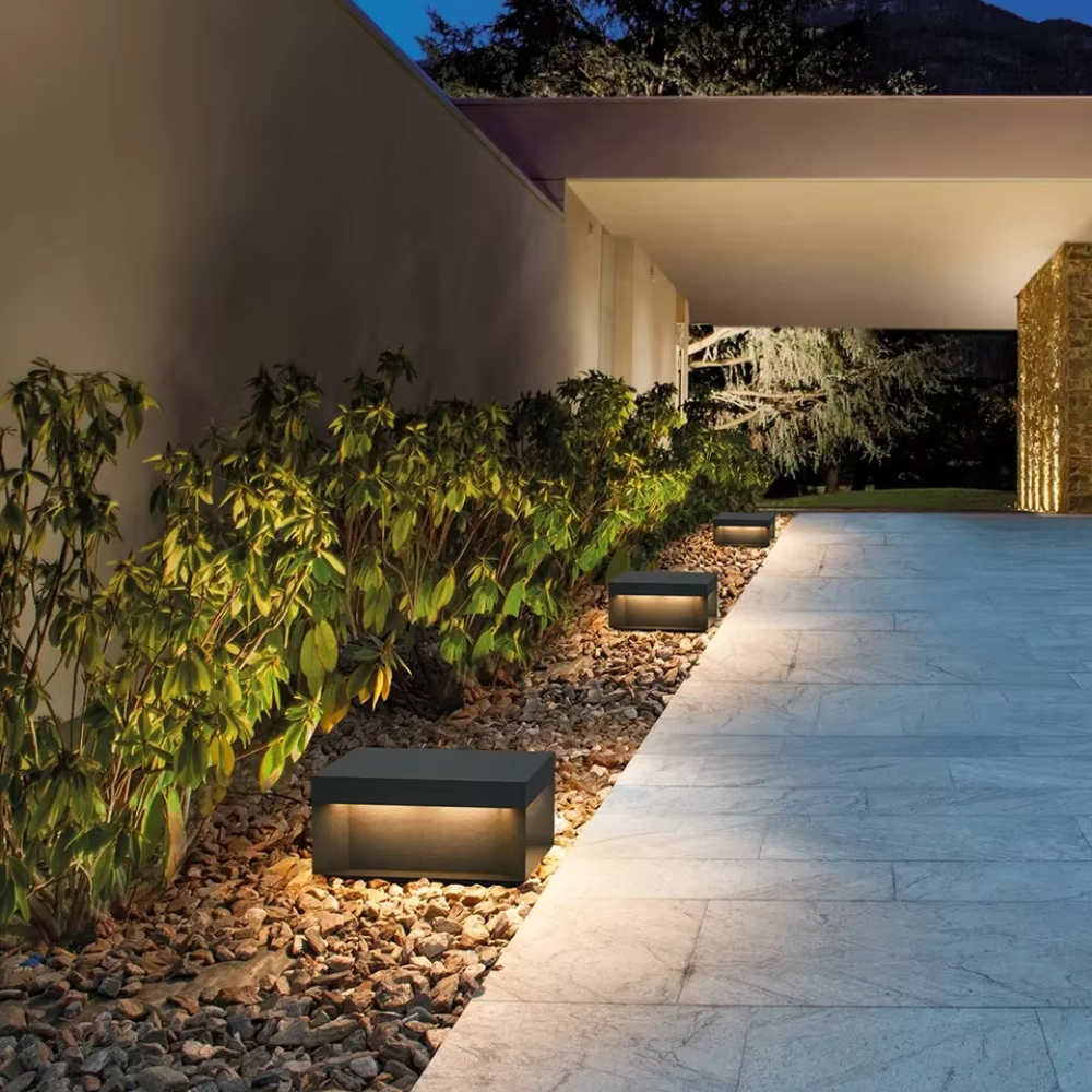 Velaris IP65 Waterproof Garden Path Light